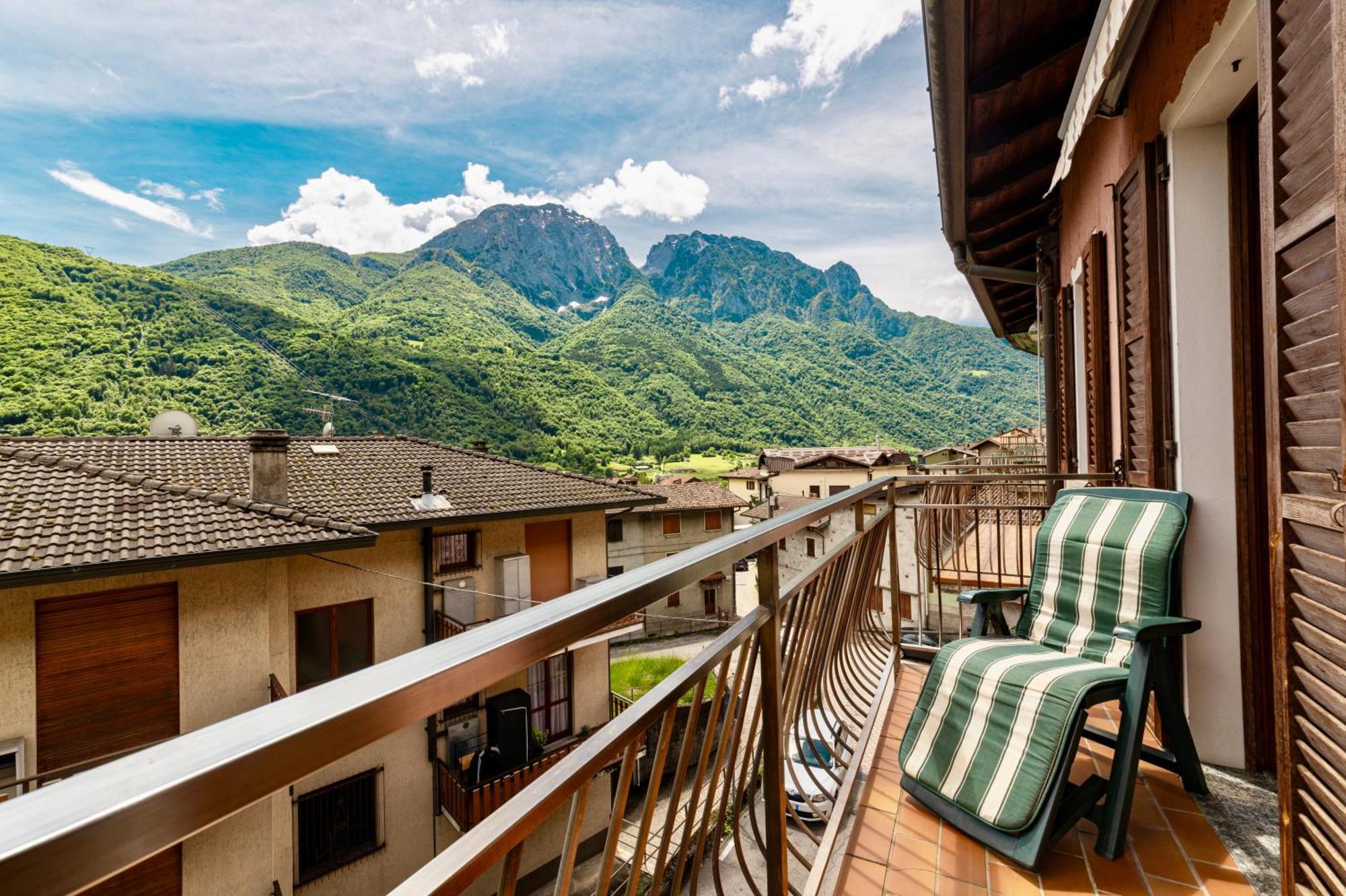 Appartamento Vista Grigna, Natura,Sport E Relax Primaluna Exterior photo